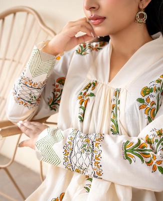 2 Pcs Women's Stitched Cotton Embroidered Maxi Suit