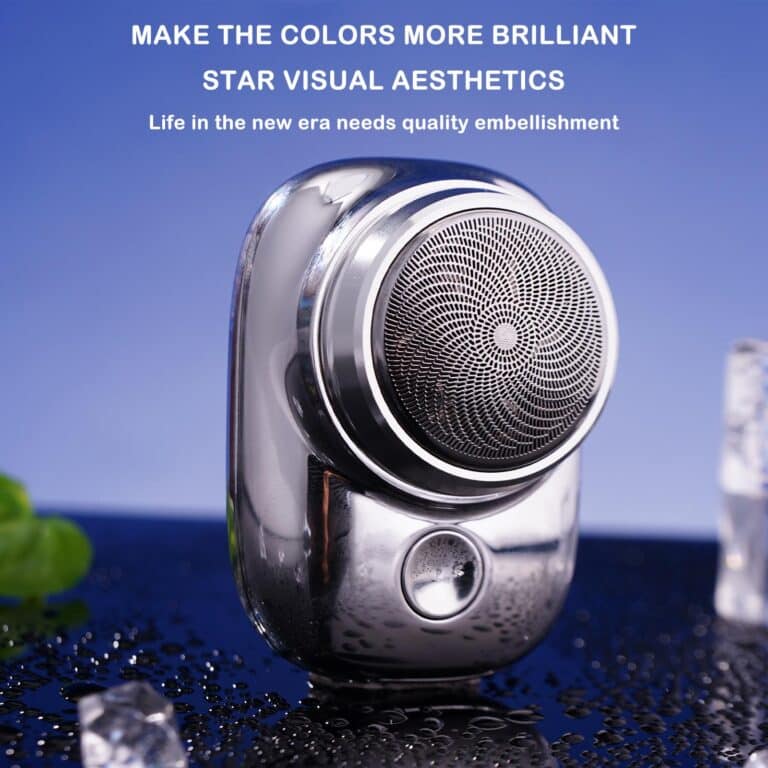 Mini Shave Portable Shaver Wet and Dry Men Is USB Rechargeable Shaver.